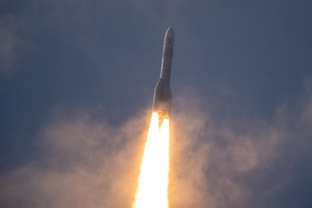 tagreuters.com2024binary_LYNXMPEKBF0I0-VIEWIMAGE